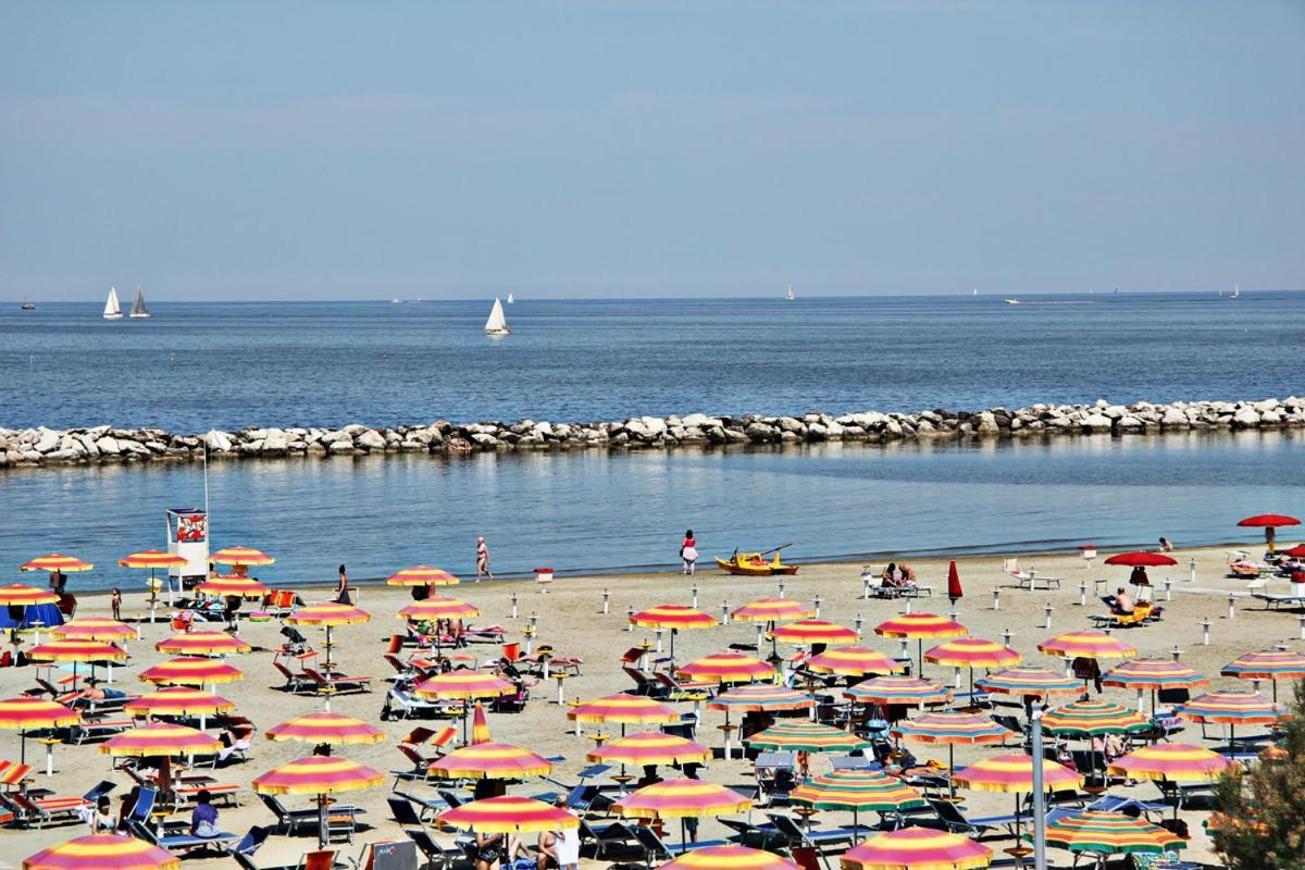 Residence Algarve Rimini Buitenkant foto